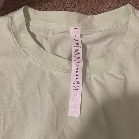 Lululemon - Picture 2 of 2